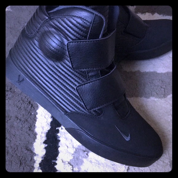Nike Other - Brand new Mens Nike fly stepper sneakers